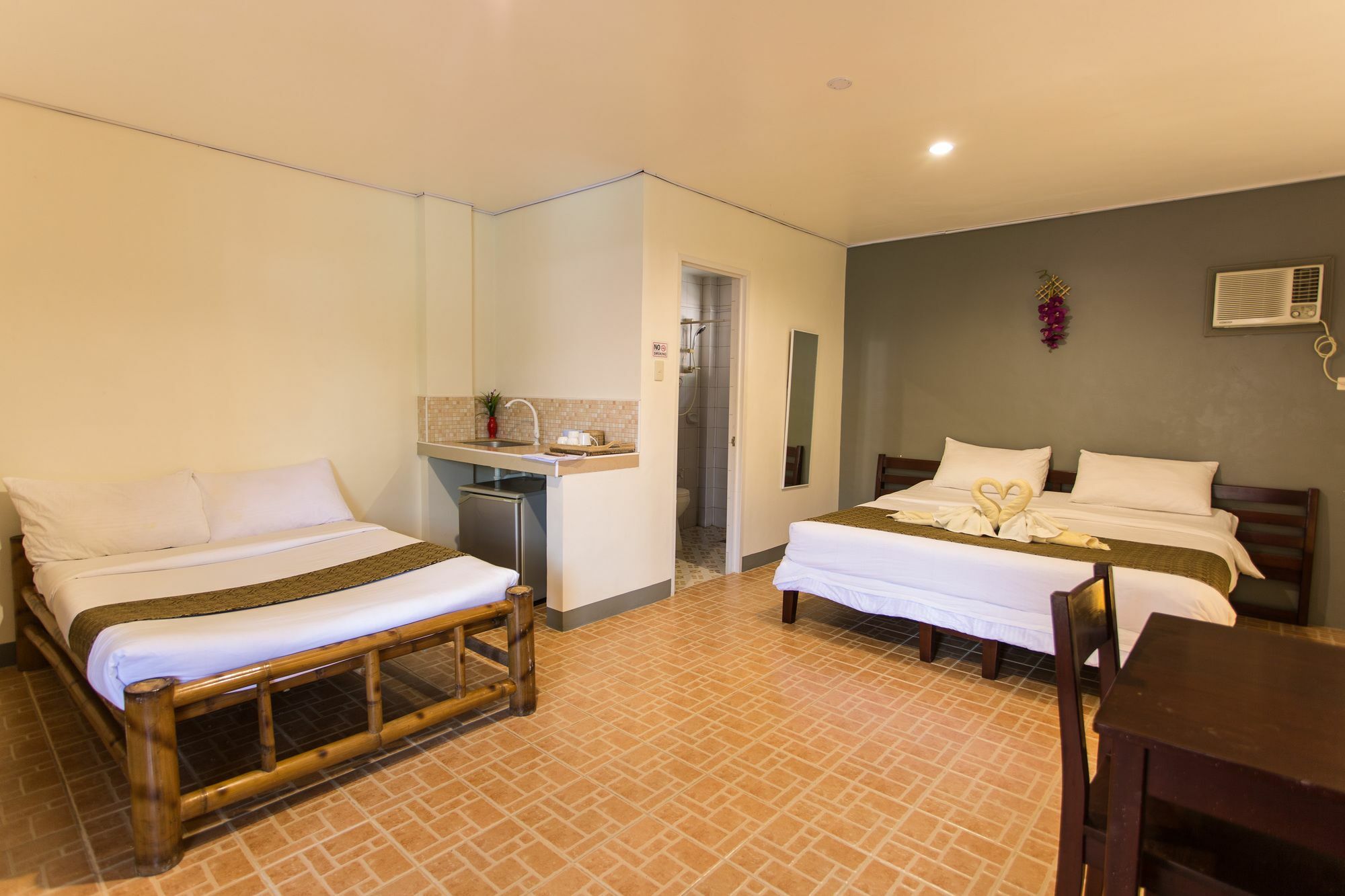 Conrada'S Place Hotel And Resort Đảo Đảo Panglao Ngoại thất bức ảnh