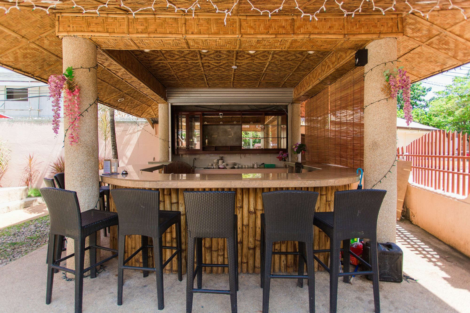 Conrada'S Place Hotel And Resort Đảo Đảo Panglao Ngoại thất bức ảnh